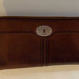 Fossil Dark Brown Aged Leather Travel Wallet